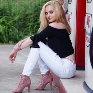 Meet your Posher, Skylar